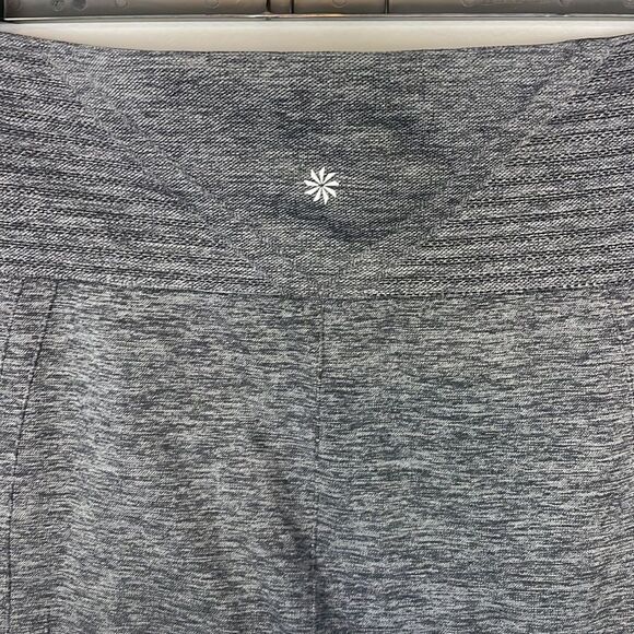 Athleta Seamless Training Compression Tights. Dark Grey. Size Medium. - Picture 6 of 11